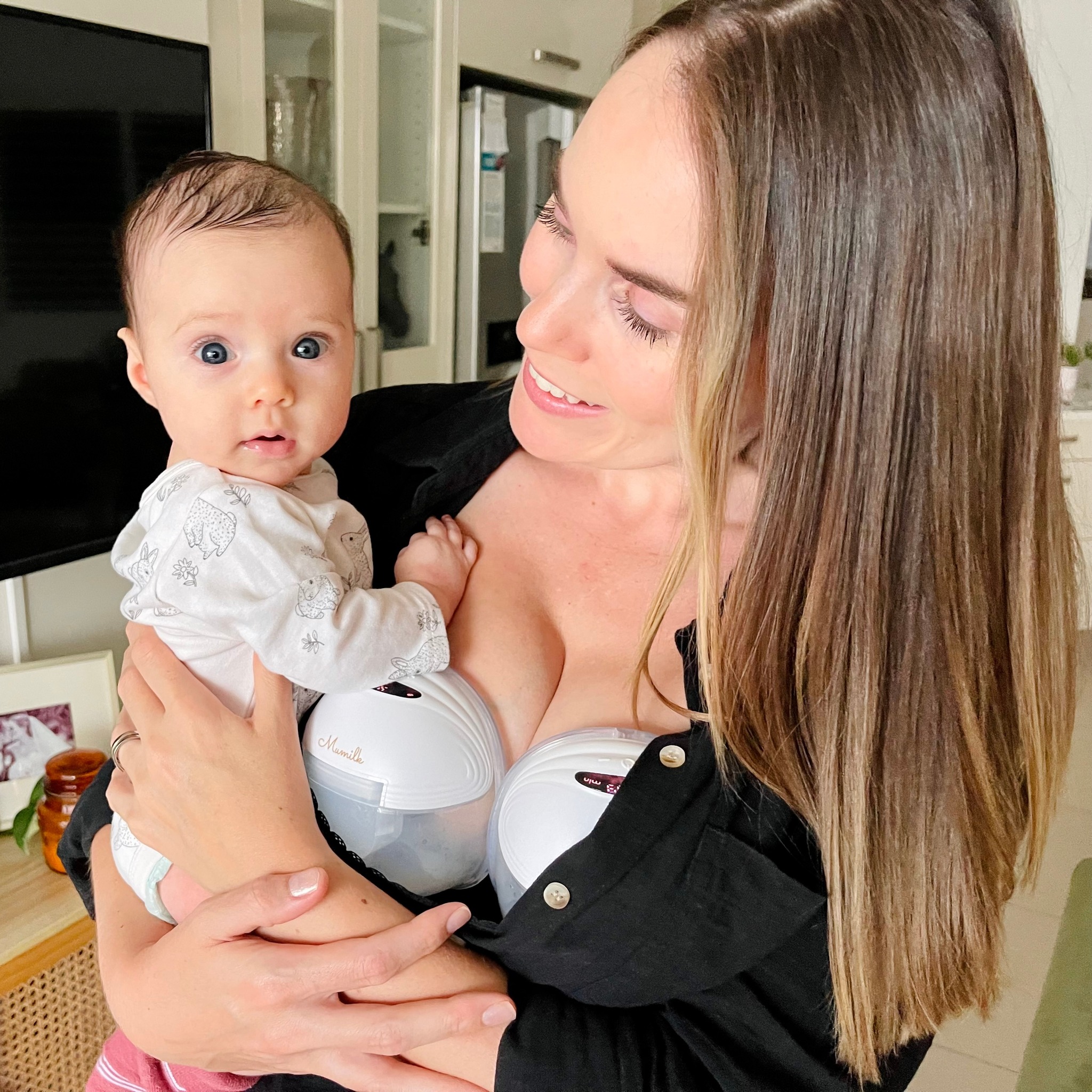 Comparing Wearable Breast Pumps: How Does Mumilk Stand Out?